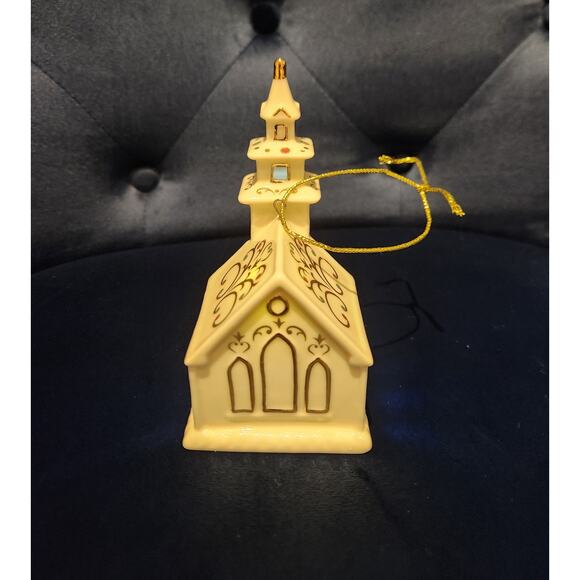 Lighted Lenox Ornament "Little Christmas Chapel Ornament" with New Batteries - Picture 4 of 9